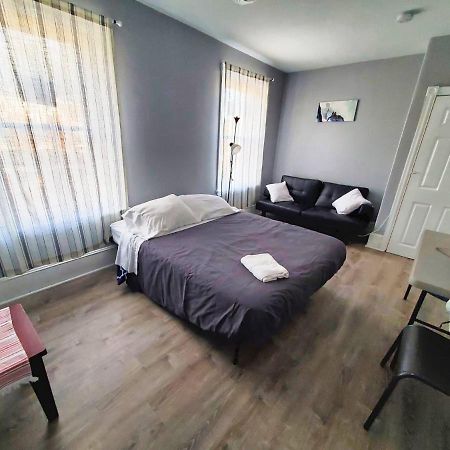 1 Bdrm Apartment With 2 Queen Beds & Small Kitchenette Филадельфия Экстерьер фото